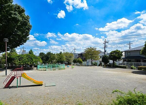 大東南児童公園 徒歩5分。 400m