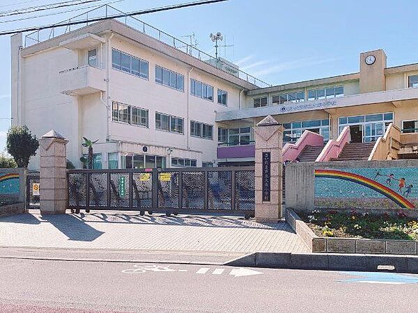 さいたま市立大東小学校 徒歩10分。 770m