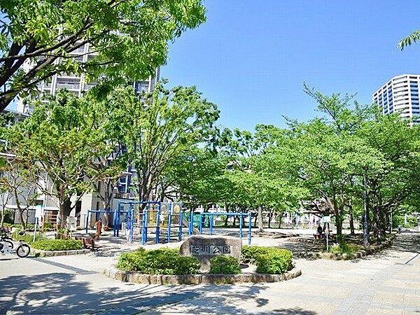 芝川公園 徒歩3分。 220m