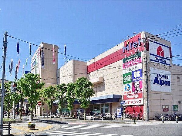 ミエルかわぐち 徒歩6分。 440m