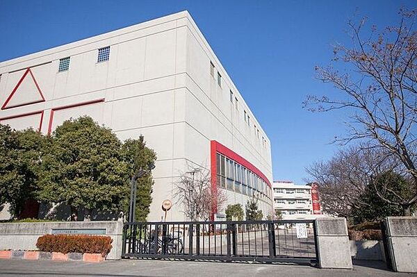 川口市立戸塚綾瀬小学校 徒歩9分。 750m
