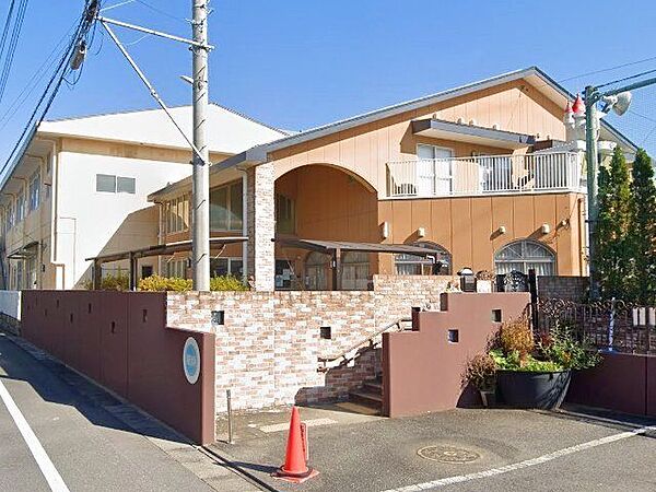 松沢幼稚園 徒歩8分。 570m