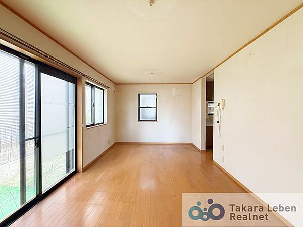 各居室では独立性を保ちながらも、リビングでは家族が一緒に寛げる空間に。お子様が成長した後も、大切な時間をお過ごしいただけますね。
