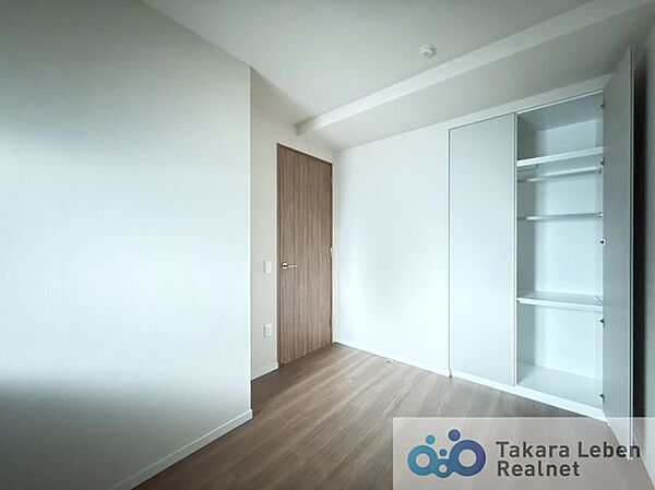 約5.0帖の洋室です。