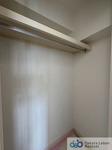 室内リフォーム工事中の内見も承っております♪お気軽にお問い合わせください。(撮影日:2026年9月22日)