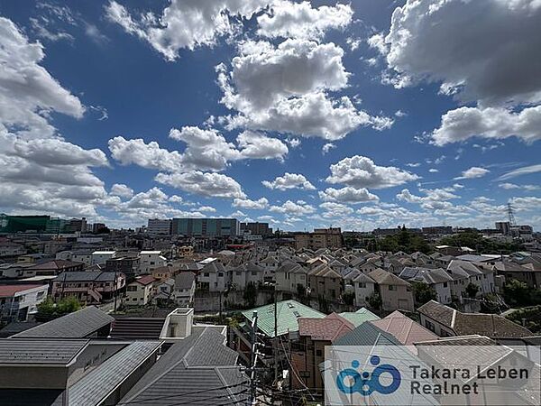 住戸からの眺望。風通しが良く、お洗濯物も早く乾きそうです。毎日のお洗濯が楽しみになりそうです。