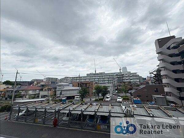 住戸からの眺望。風通しが良く、お洗濯物も早く乾きそうです。毎日のお洗濯が楽しみになりそうです。