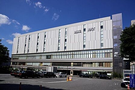 アトレ浦和 徒歩14分。 1090m