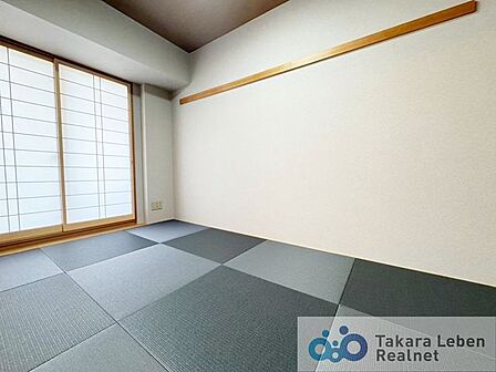 和室約6帖。和室は、住まいに落ち着きを与える存在。洋室とは違った魅力を楽しめる、使い勝手の良い空間です。