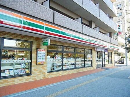 セブンイレブン川口4丁目店 徒歩4分。 280m