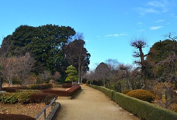 県立安行武南自然公園 徒歩20分。 1540m