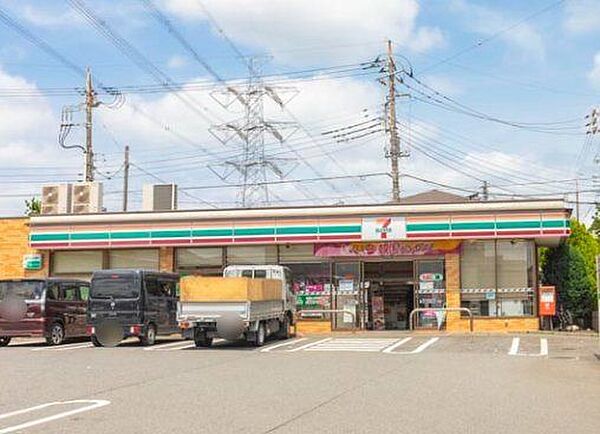 セブンイレブン川口安行慈林北店 徒歩5分。 360m