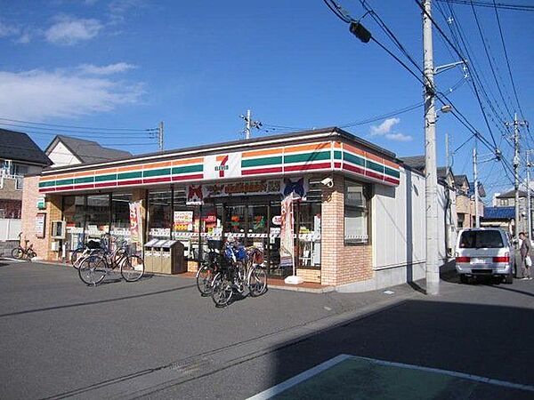 セブンイレブン越谷大里東店 徒歩3分。 201m