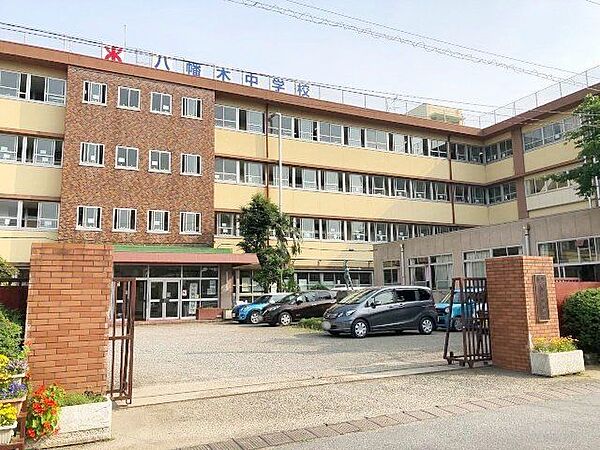 川口市立八幡木中学校 徒歩24分。 1910m