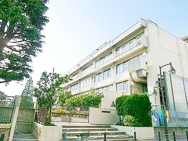 板橋区立高島第五小学校 徒歩4分。 290m