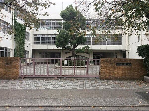 板橋区立志村第五中学校 徒歩4分。 260m