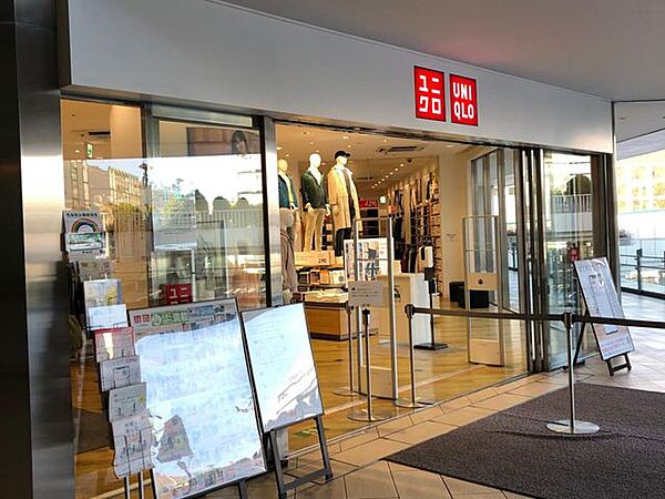 ユニクロ練馬北口店 徒歩10分。 800m