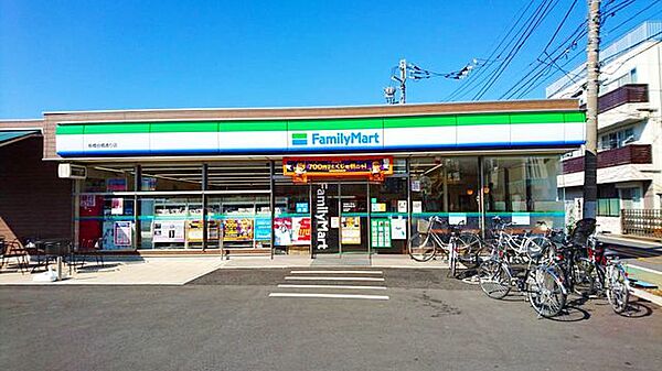 ファミリーマート板橋台橋通り店 徒歩2分。 160m