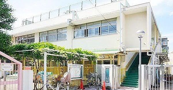 東新保育園 徒歩2分。 140m