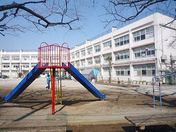 練馬区立開進第一小学校 徒歩5分。 400m
