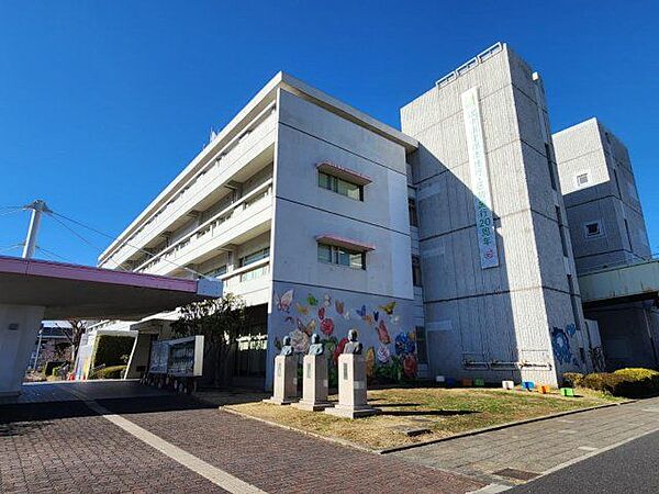 さいたま市中央区役所 徒歩7分。 530m