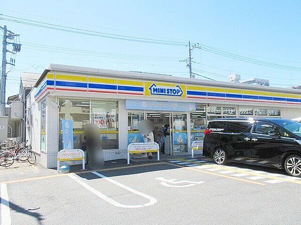 ミニストップ蕨中央2丁目店 徒歩2分。 170m