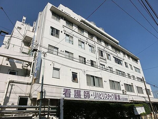 医療法人財団健康文化会小豆沢病院 徒歩3分。 220m