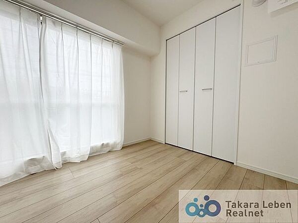 約5.0帖の洋室です。