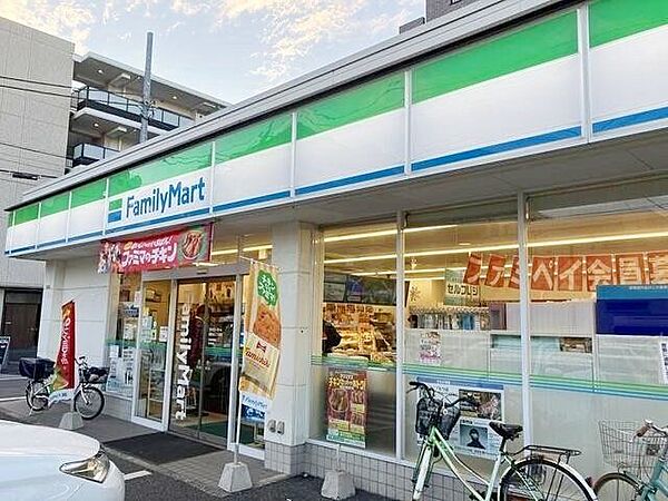 ファミリーマート高野台二丁目店 徒歩2分。 140m