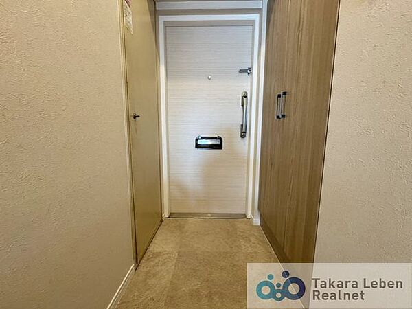落ち着いた雰囲気の玄関は大切なお客様を迎えるのに最適です。毎日の外出や帰宅の際にも気持ちを落ち着かせてくれる空間になりそうですね。