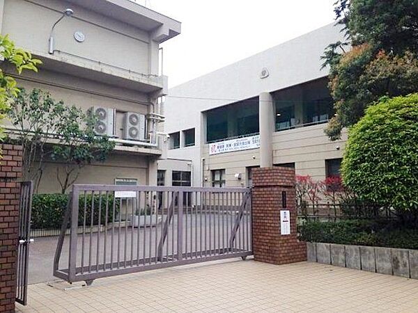 練馬区立中村中学校 徒歩14分。 950m