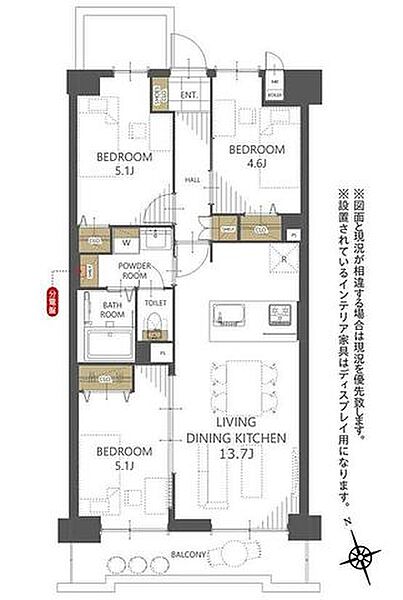 会話をしながらお料理が楽しめる人気の対面式キッチン。各所に収納を設けており荷物が多い方も安心です。