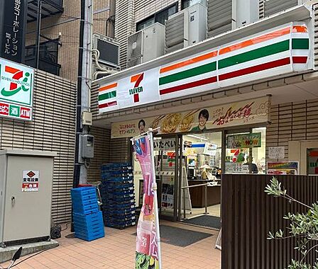 セブンイレブン新板橋駅前店 徒歩1分。 60m