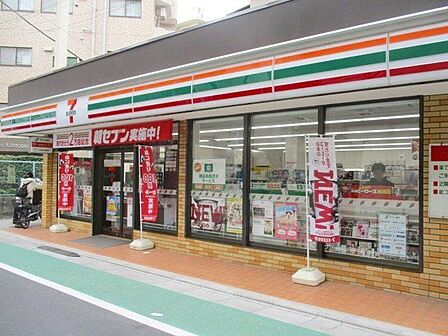セブンイレブン板橋大山店 徒歩3分。 210m