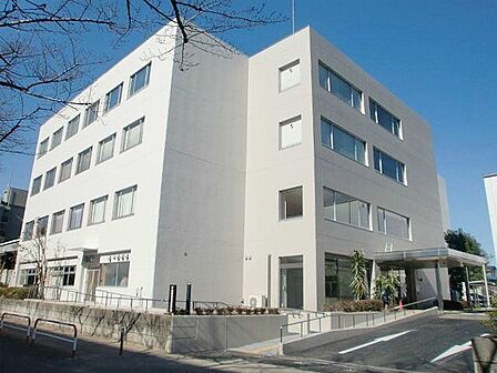 戸田市役所新曽南庁舎 徒歩2分。 140m