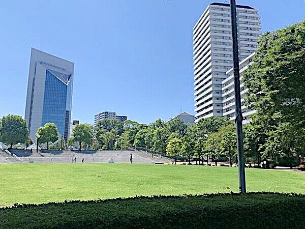 川口西公園 徒歩8分。 600m