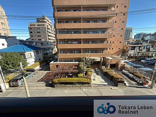 心地良さに包まれ、日々の暮らしをより鮮やかに彩ります。