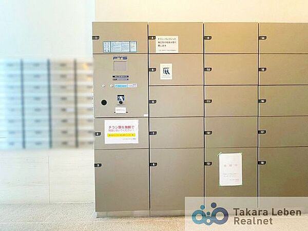 不在時の荷物の受け取りに便利な宅配ボックス。再配達依頼時の休日の時間の拘束から解放されます。