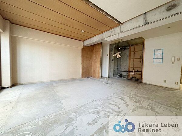 リフォーム工事中の内見も承っております！お気軽にお問い合わせくださいませ（撮影日：2026年9月14日）