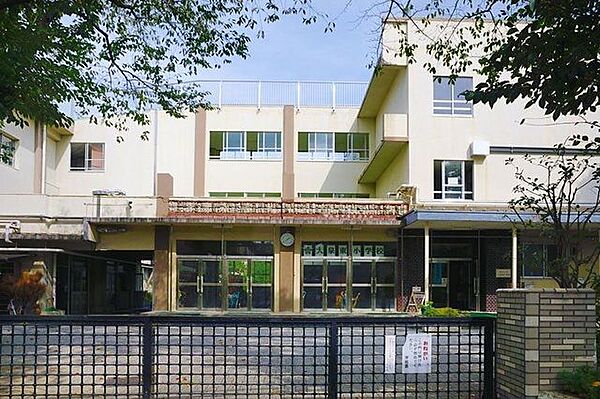 練馬区立大泉東小学校 徒歩2分。 154m