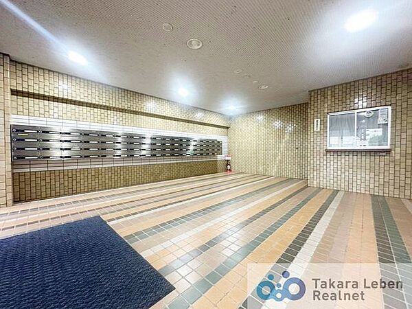 メールボックスは、明るく綺麗なエントランスに設置。