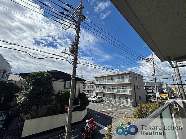 住戸からの眺望。窓の外に広がる大きく開けた眺望は、日々の暮らしの中に喜びを感じさせてくれ、心まで開放的にしてくれそうです。
