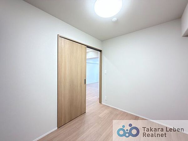約4.0帖の洋室です。