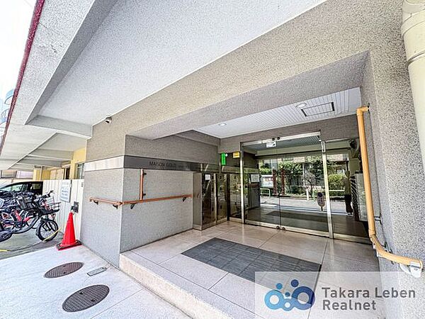 広々とした高級感溢れるエントランスが、ワンランク上の生活をお約束致します。
