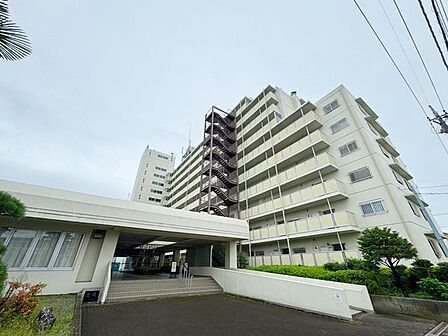東武東上線「志木」駅利用。バス便豊富で交通アクセス便利。荒川近くの日当り良い閑静な佇まいです。