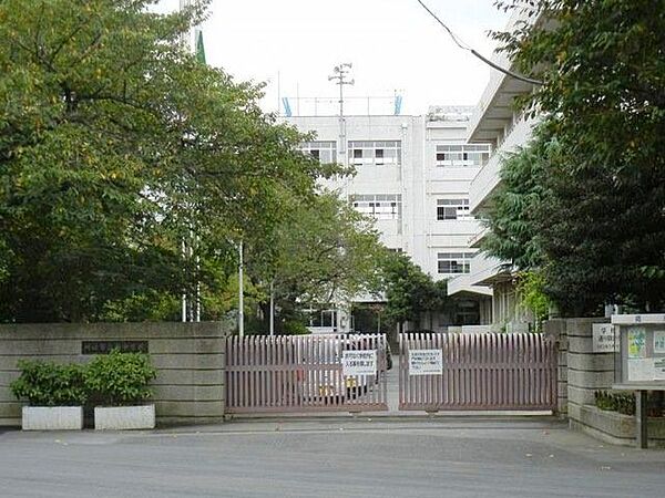 川口市立西中学校 徒歩2分。 150m