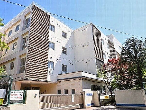 朝霞市立朝霞第五小学校 徒歩8分。 620m