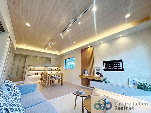 毎日のお食事やティータイム、読書やお昼寝など、なんでも受け入れてくれる自由で心地良いリビング。プライベートタイムの満足感を大きく高められる空間です。