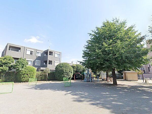 練馬区立中村北公園 徒歩3分。 210m