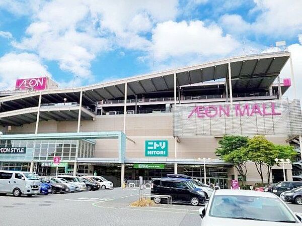 イオンモール北戸田 徒歩28分。 2200m